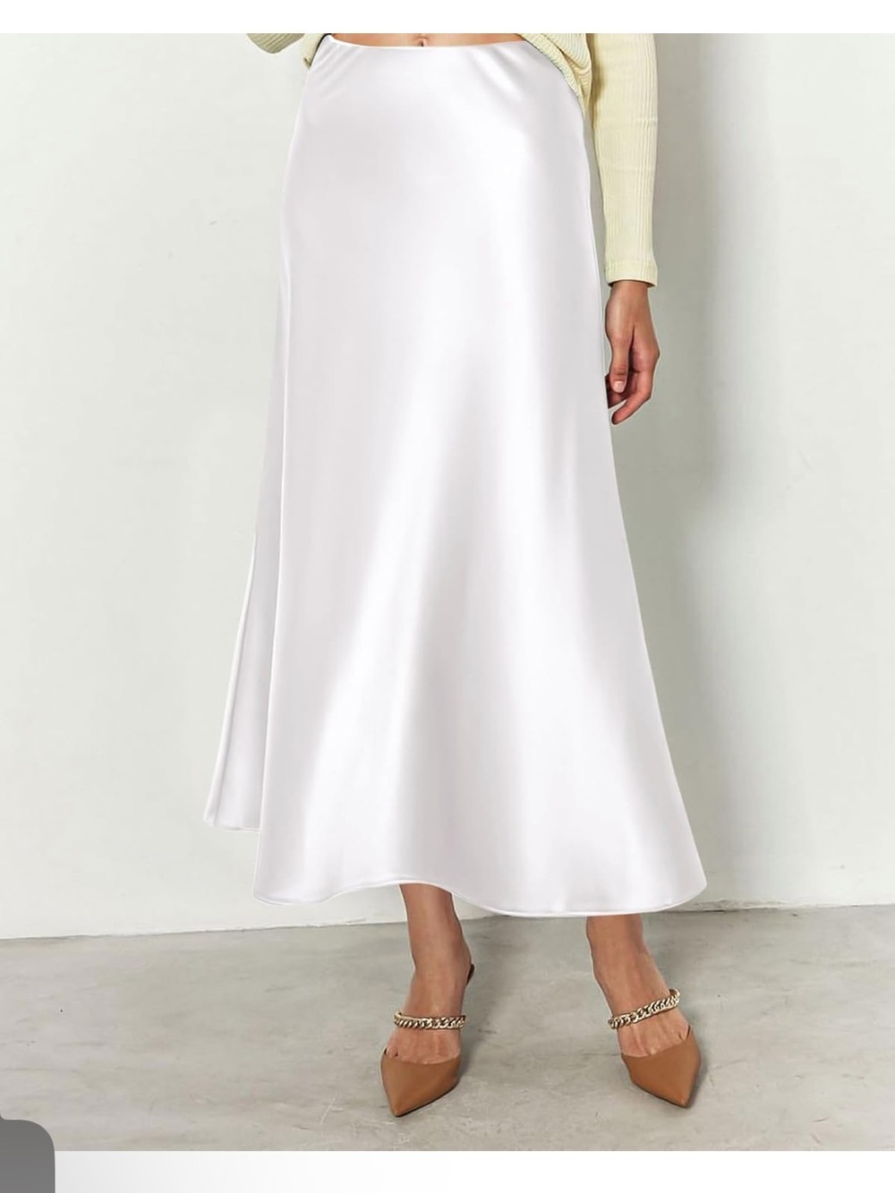 White Satin Maxi Slip Skirt XL
Elegant Bias Cut Flowy Satin Midi/Maxi Skirt